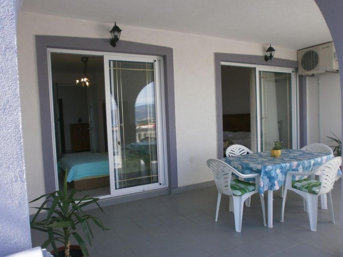 Apartments Villa Angela クルク 部屋 写真