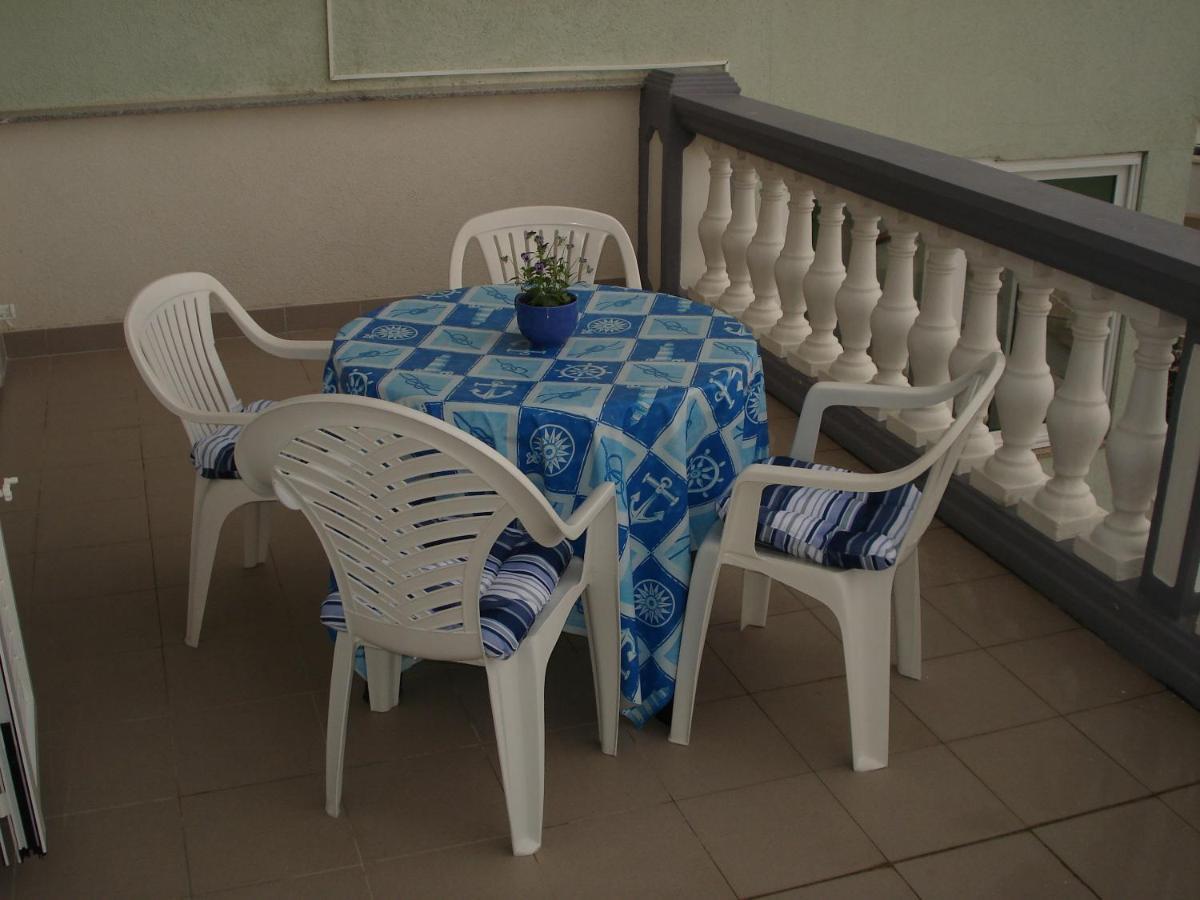Apartments Villa Angela クルク 部屋 写真