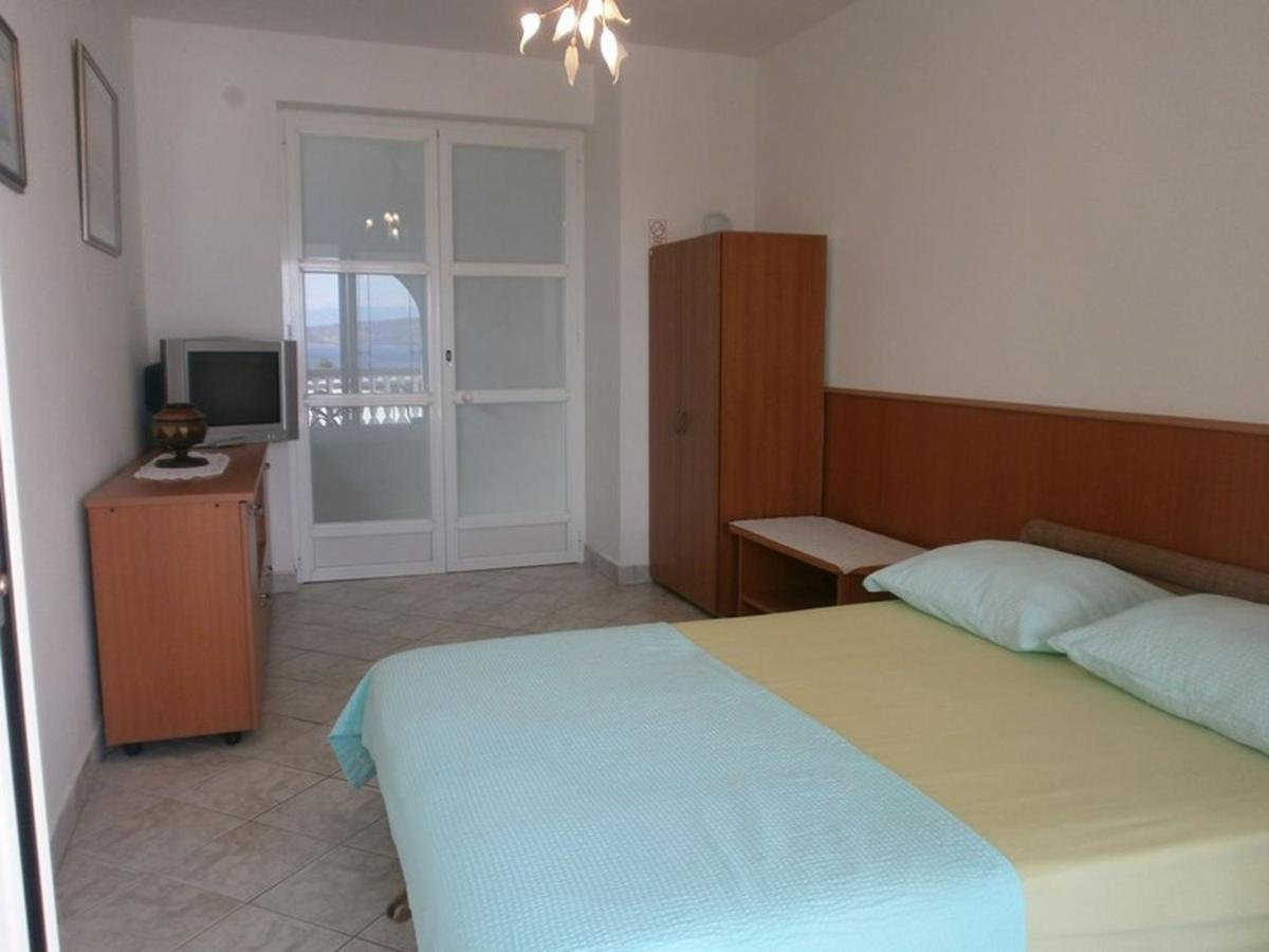 Apartments Villa Angela クルク 部屋 写真